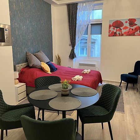 Center Apartman In The Famous Hajos Street Βουδαπέστη Εξωτερικό φωτογραφία